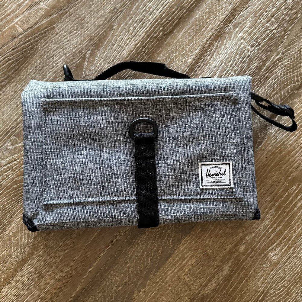 Herschel Changing Mat & Travel Pouch